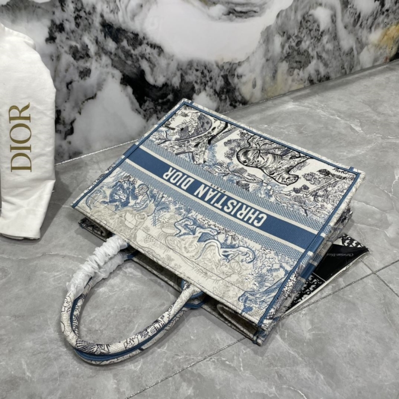 Dior Shopping Bags